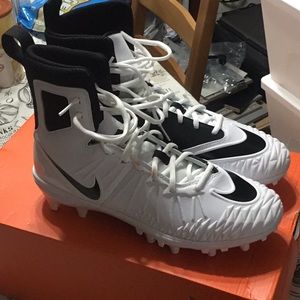 Nike Force Savage Cleats - Black & White